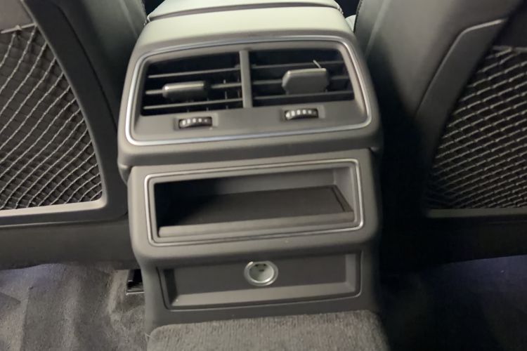 Used Audi A6L 2022 40 TFSI Luxury Dynamic Model Interior 9