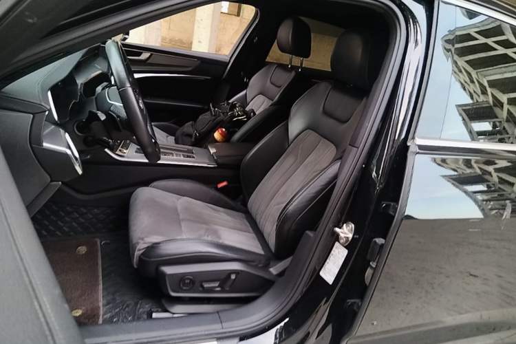 Used Audi A6L 2022 40 TFSI Luxury Dynamic Model Left Front Seat