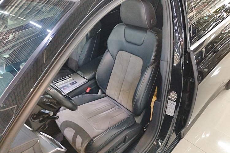 Used Audi A6L 2022 40 TFSI Luxury Dynamic Model Left Front Seat