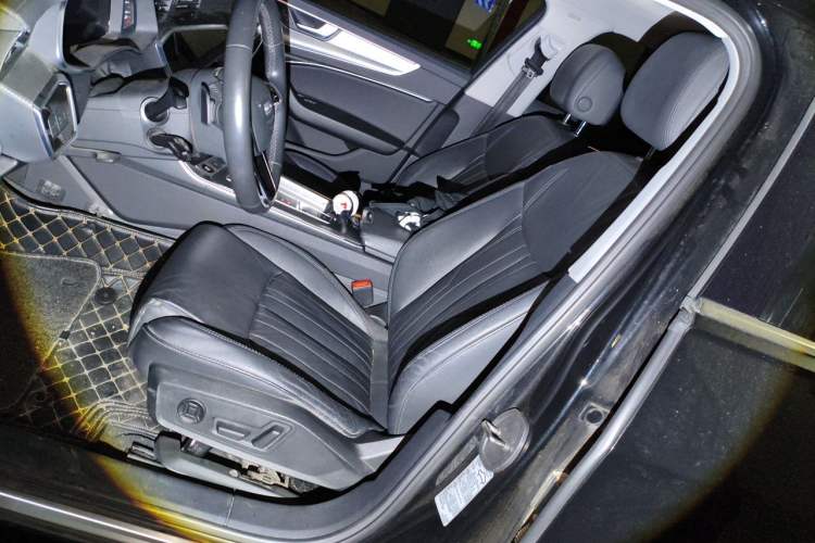 Used Audi A6L 2022 40 TFSI Luxury Prestige Edition Left Front Seat