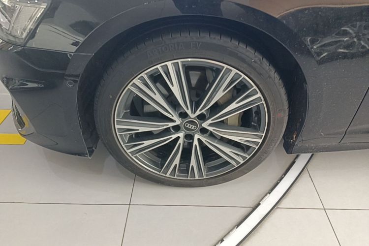 Used Audi A6L 2022 55 TFSI quattro Prestige Dynamic Edition Left Front Wheel Hub
