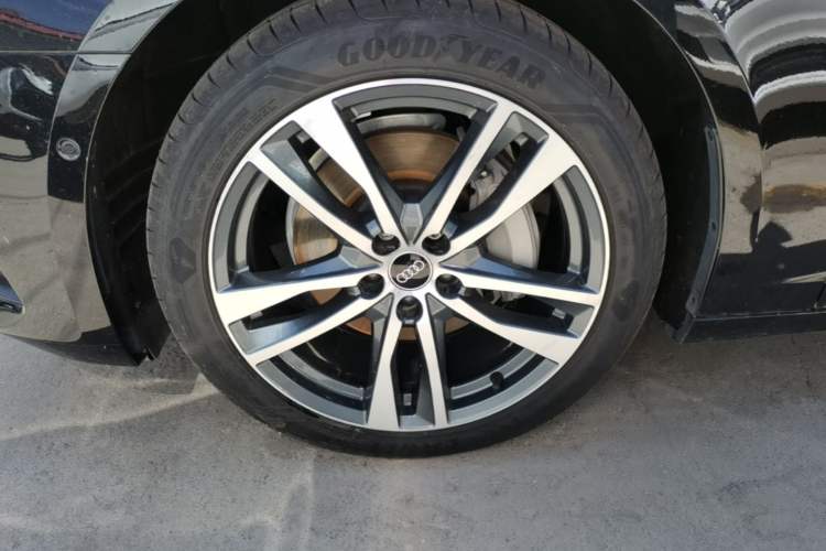 Used Audi A6L 2022 45 TFSI Prestige Elegant Edition Left Front Wheel Hub