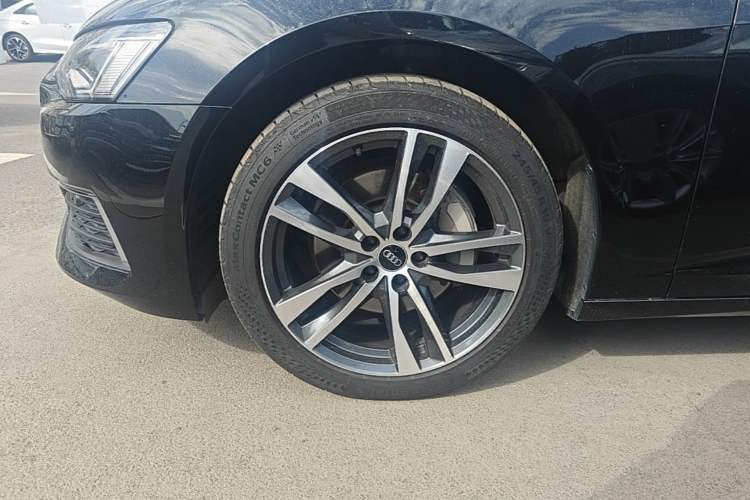 Used Audi A6L 2022 40 TFSI Luxury Prestige Edition Left Front Wheel Hub