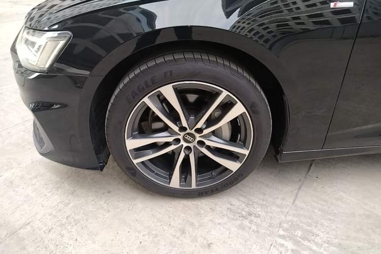 Used Audi A6L 2022 40 TFSI Luxury Dynamic Model Left Front Wheel Hub