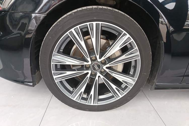 Used Audi A6L 2022 45 TFSI Prestige Dynamic Edition Left Front Wheel Hub