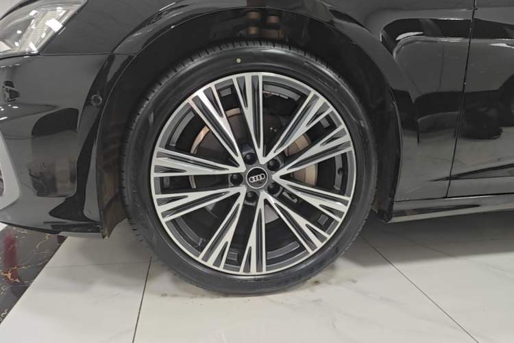 Used Audi A6L 2022 45 TFSI quattro Prestige Dynamic Edition Left Front Wheel Hub