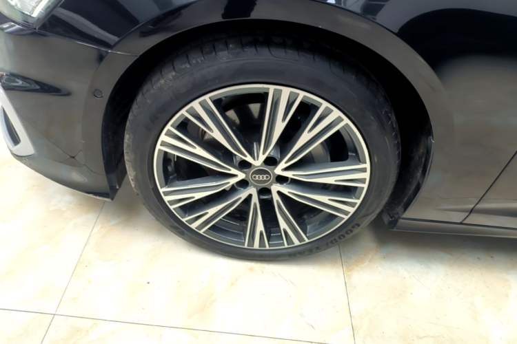 Used Audi A6L 2022 45 TFSI quattro Prestige Dynamic Edition Left Front Wheel Hub