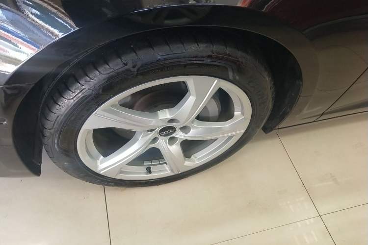 Used Audi A6L 2022 45 TFSI quattro Prestige Elegant Edition Left Front Wheel Hub