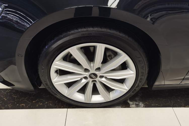 Used Audi A6L 2022 45 TFSI Prestige Dynamic Edition Left Front Wheel Hub