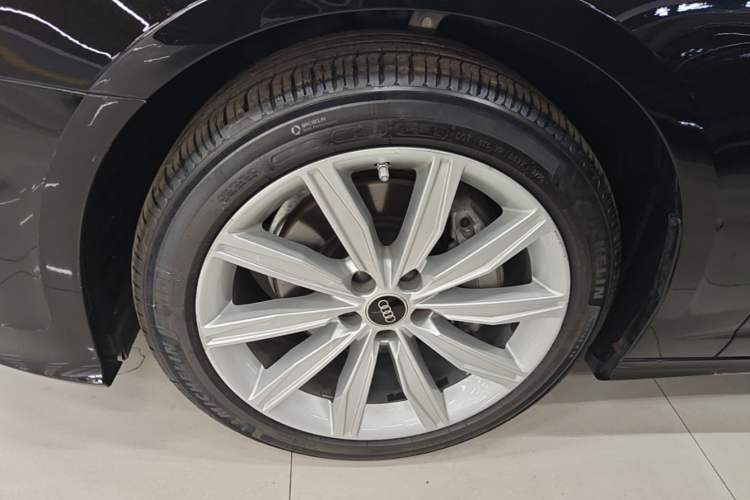 Used Audi A6L 2022 45 TFSI Prestige Dynamic Edition Left Front Wheel Hub