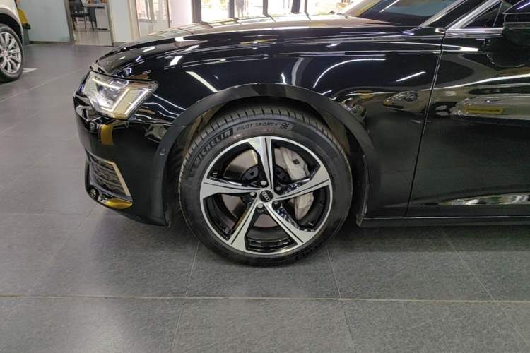 Used Audi A6L 2022 55 TFSI quattro Prestige Elegant Edition Left Front Wheel Hub