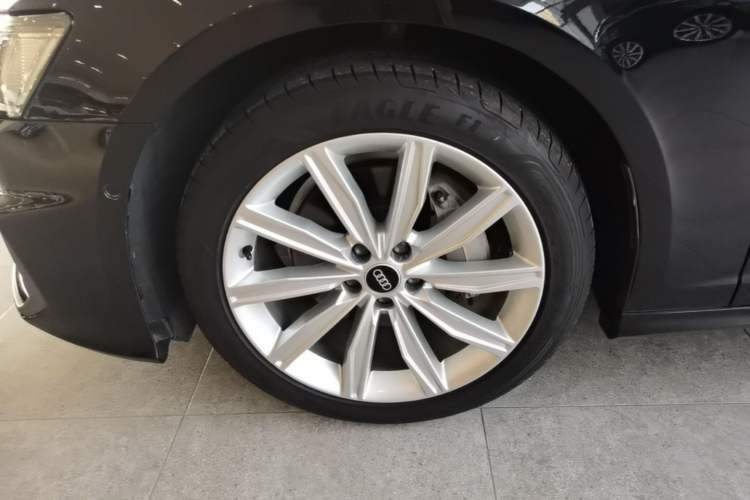 Used Audi A6L 2022 45 TFSI Prestige Dynamic Edition Left Front Wheel Hub