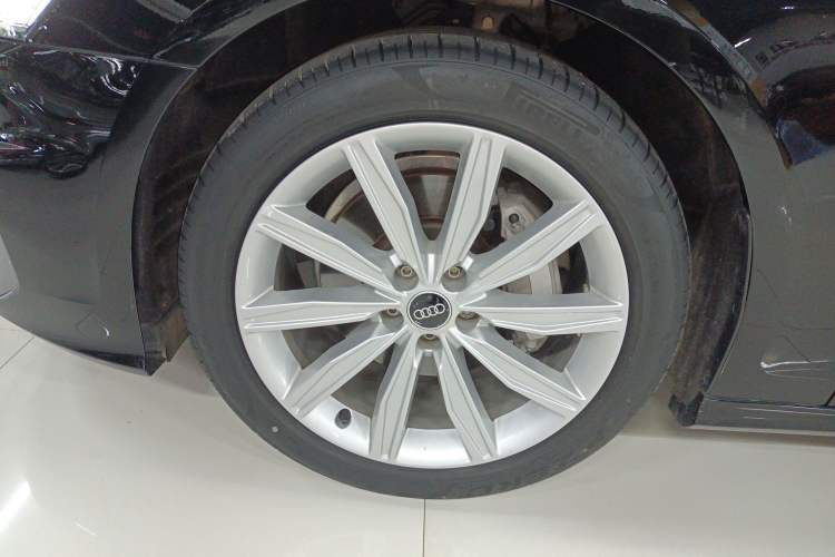 Used Audi A6L 2022 45 TFSI Prestige Dynamic Edition Left Front Wheel Hub