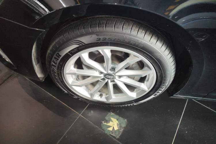 Used Audi A6L 2022 40 TFSI Luxury Prestige Edition Left Front Wheel Hub