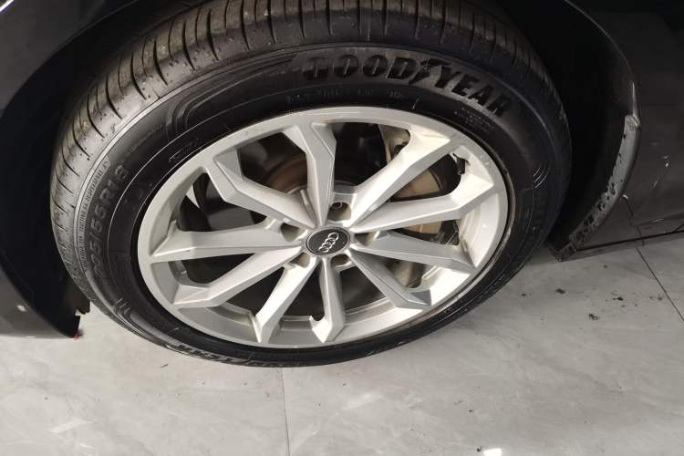 Used Audi A6L 2022 40 TFSI Luxury Prestige Edition Left Front Wheel Hub