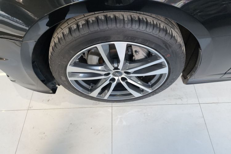 Used Audi A6L 2022 40 TFSI Luxury Dynamic Model Left Front Wheel Hub