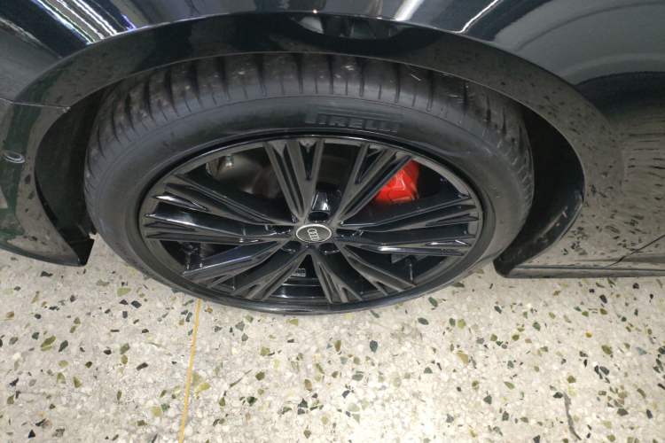 Used Audi A6L 2022 45 TFSI quattro Prestige Dynamic Edition Left Front Wheel Hub