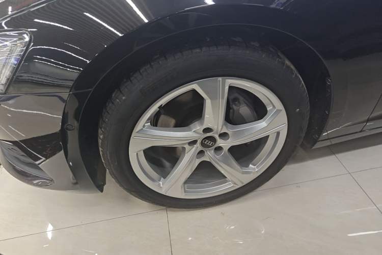 Used Audi A6L 2022 45 TFSI quattro Prestige Elegant Edition Left Front Wheel Hub
