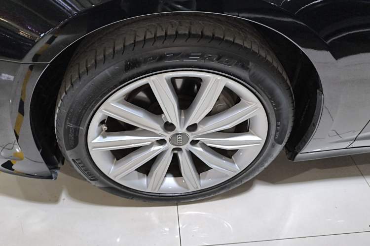 Used Audi A6L 2022 45 TFSI Prestige Dynamic Edition Left Front Wheel Hub