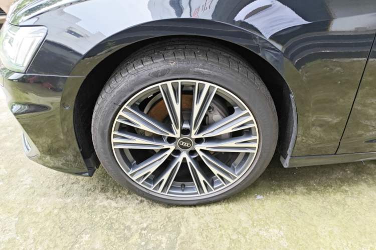 Used Audi A6L 2022 45 TFSI quattro Prestige Dynamic Edition Left Front Wheel Hub