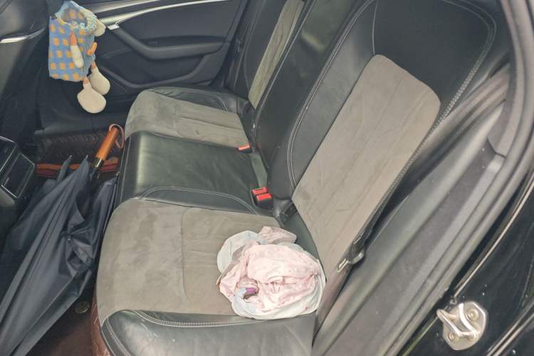 Used Audi A6L 2022 40 TFSI Luxury Dynamic Model Left Rear Seat