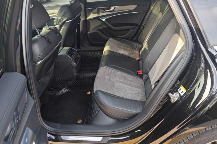 Used Audi A6L 2022 40 TFSI Luxury Dynamic Model Left Rear Seat