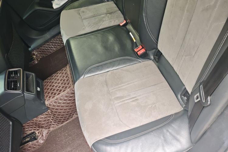 Used Audi A6L 2022 40 TFSI Luxury Dynamic Model Left Rear Seat
