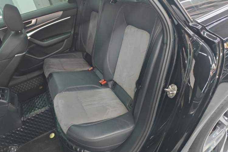 Used Audi A6L 2022 40 TFSI Luxury Dynamic Model Left Rear Seat