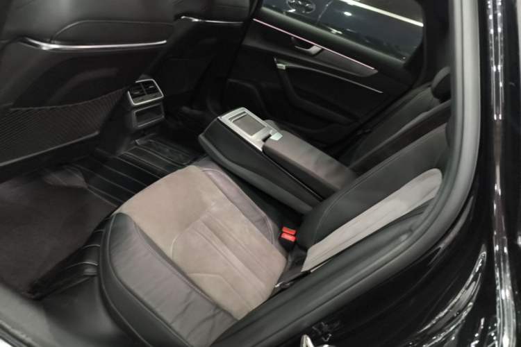 Used Audi A6L 2022 40 TFSI Luxury Dynamic Model Left Rear Seat