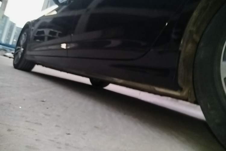 Used Audi A6L 2022 40 TFSI Luxury Dynamic Model Left Side Sill