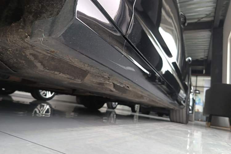 Used Audi A6L 2022 45 TFSI Prestige Dynamic Edition Left Side Sill
