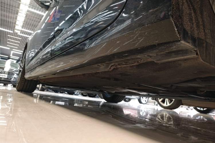 Used Audi A6L 2022 40 TFSI Luxury Dynamic Model Left Side Sill