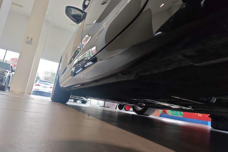 Used Audi A6L 2022 55 TFSI quattro Prestige Elegant Edition Left Side Sill