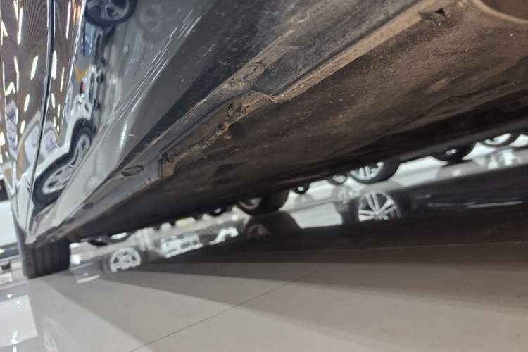 Used Audi A6L 2022 45 TFSI Prestige Dynamic Edition Left Side Sill