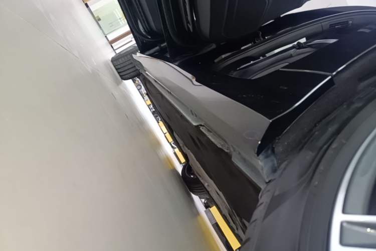 Used Audi A6L 2022 45 TFSI Prestige Dynamic Edition Left Side Sill