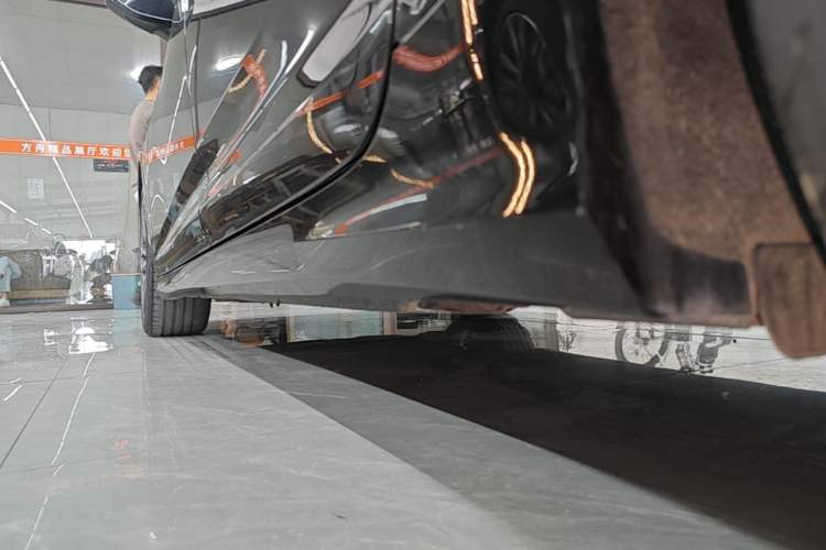 Used Audi A6L 2022 40 TFSI Luxury Dynamic Model Left Side Sill