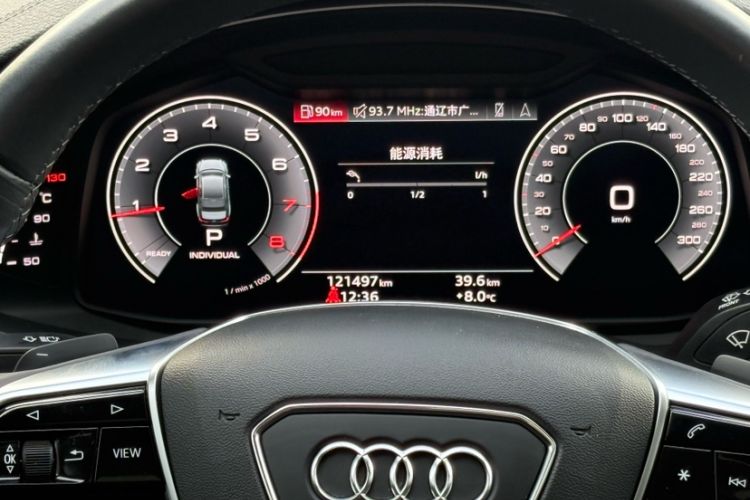 Used Audi A6L 2022 45 TFSI Prestige Elegant Edition Odometer Close Up