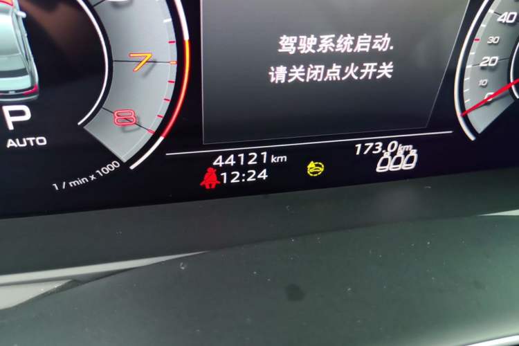 Used Audi A6L 2022 45 TFSI Prestige Elegant Edition Odometer Close Up