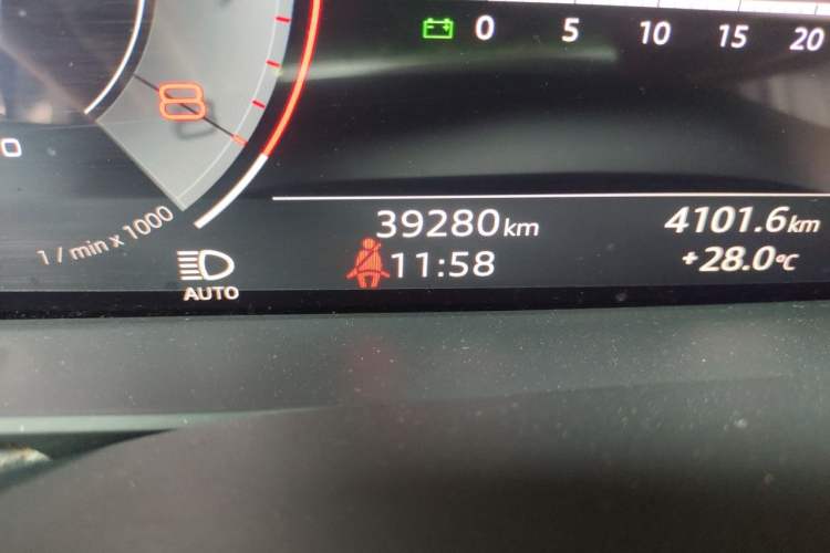 Used Audi A6L 2022 45 TFSI quattro Prestige Elegant Edition Odometer Close Up
