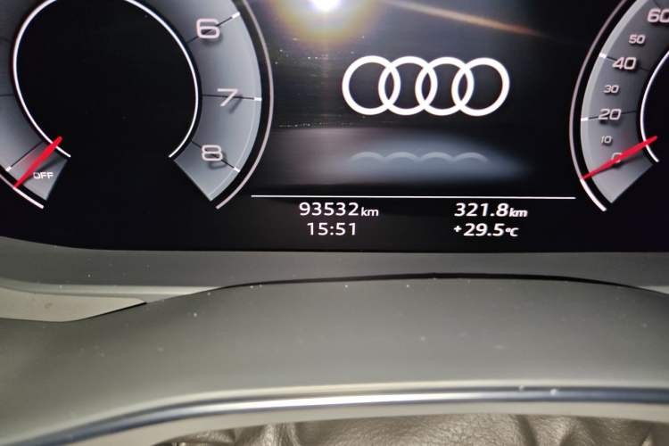 Used Audi A6L 2022 55 TFSI quattro Prestige Dynamic Edition Odometer Close Up