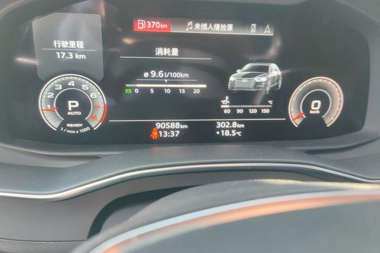 Used Audi A6L 2022 40 TFSI Luxury Dynamic Model Odometer Close Up