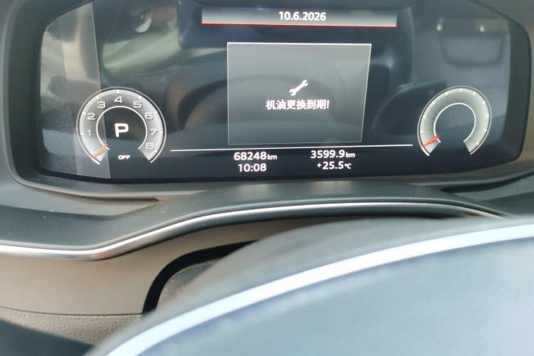 Used Audi A6L 2022 40 TFSI Luxury Dynamic Model Odometer Close Up