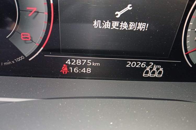 Used Audi A6L 2022 40 TFSI Luxury Dynamic Model Odometer Close Up