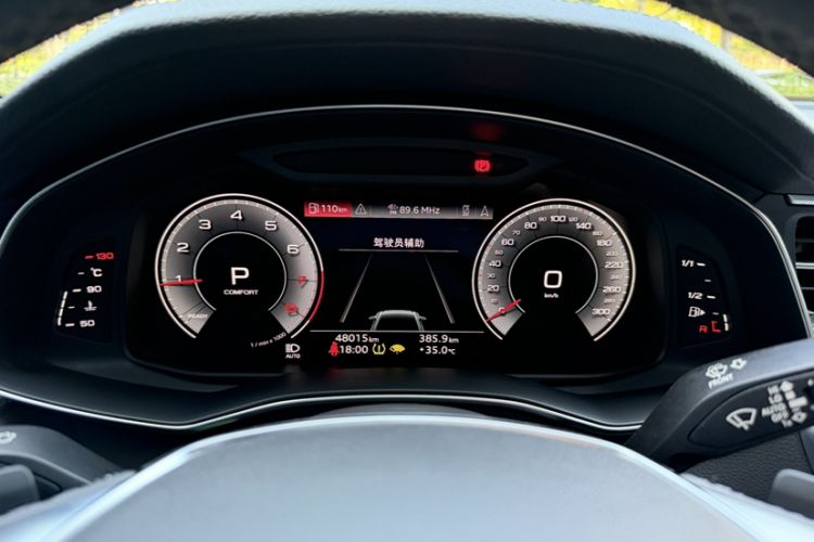 Used Audi A6L 2022 40 TFSI Luxury Dynamic Model Odometer Close Up