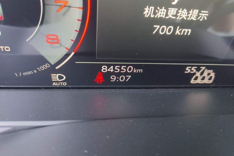 Used Audi A6L 2022 40 TFSI Luxury Dynamic Model Odometer Close Up