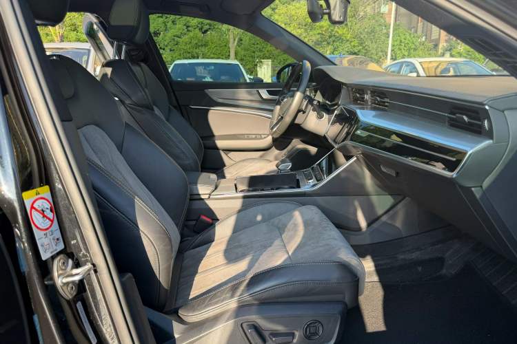 Used Audi A6L 2022 45 TFSI Prestige Dynamic Edition Right Front Seat