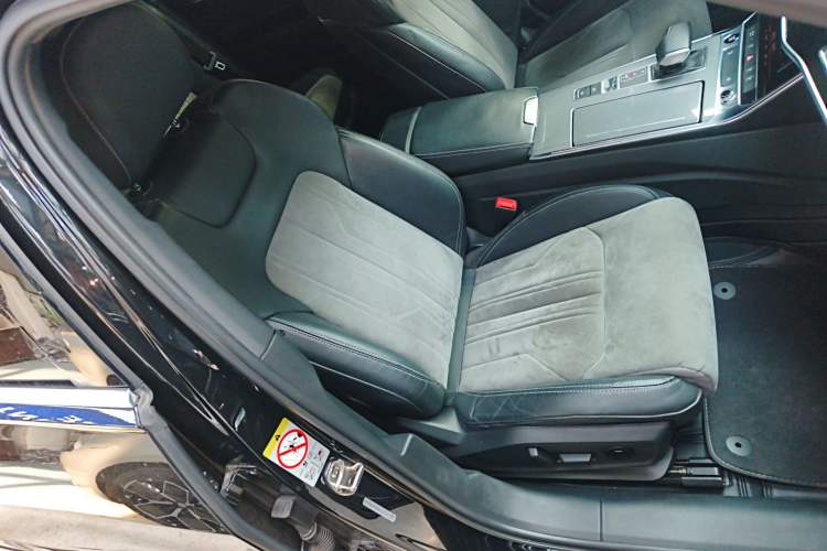 Used Audi A6L 2022 45 TFSI Prestige Dynamic Edition Right Front Seat