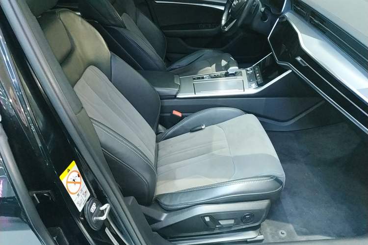 Used Audi A6L 2022 40 TFSI Luxury Dynamic Model Right Front Seat