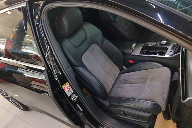 Used Audi A6L 2022 40 TFSI Luxury Dynamic Model Right Front Seat
