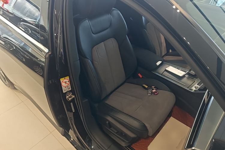 Used Audi A6L 2022 40 TFSI Luxury Dynamic Model Right Front Seat